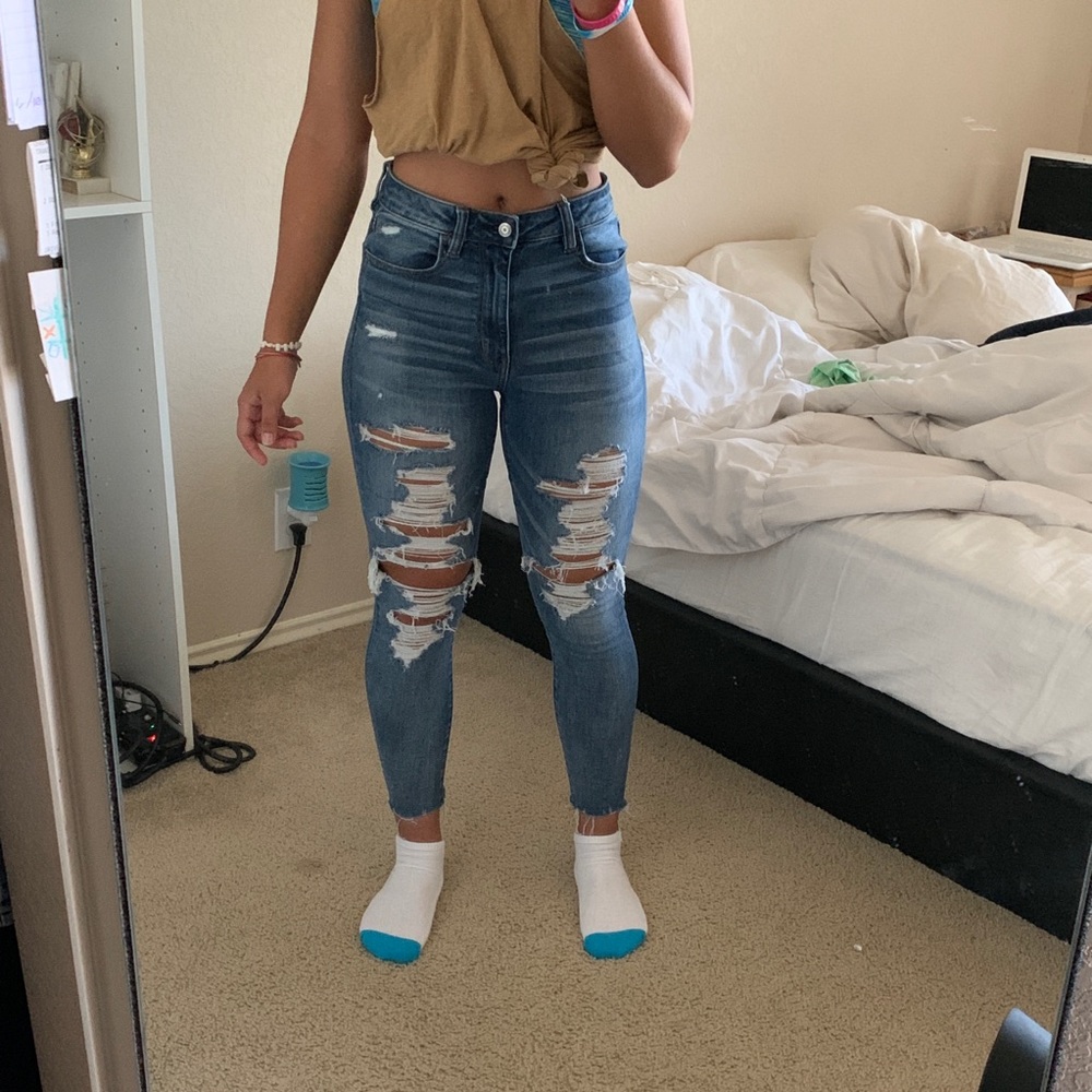 AE High Waisted Skinny Jeans :)
